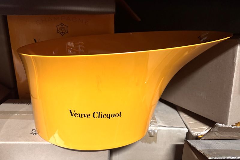 VASQUE PLASTIQUE ORANGE avec BEC